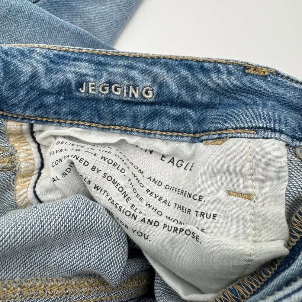 American Eagle‎ Super Stretch Jegging Light Wash Raw Hem Jeans Women Size 4